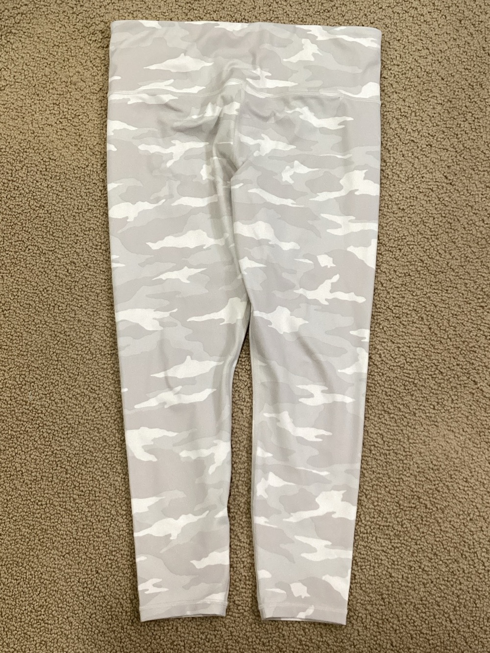 Athleta Elevation Camo 7/8 Leggings - Light Gray/White